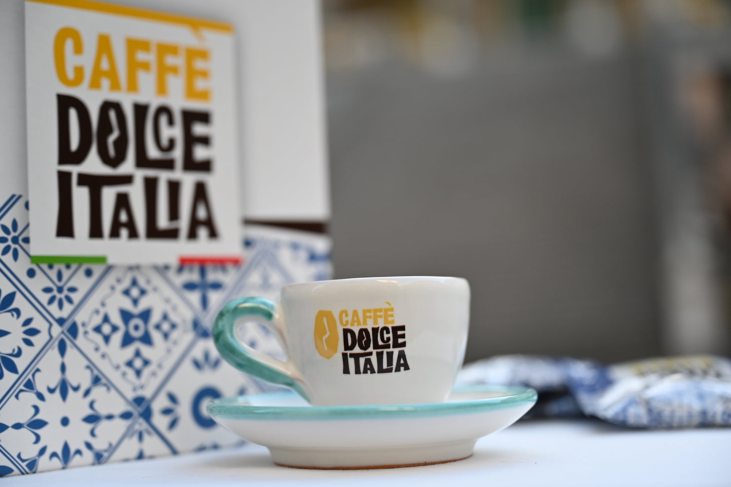 Tazzina da Caffè Colorata in Ceramica Vietrese Caffè Dolce Italia
